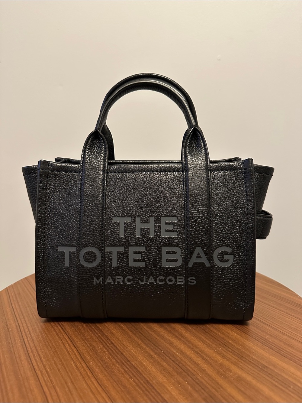 ‼️ OPEN TO OFFERS ‼️
Marc Jacobs Black Pebbled Leather The Tote Bag